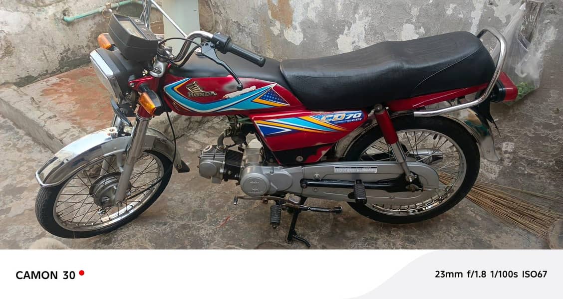 bike bilkul okay hai Koi masala Nahin Hai sirf chain set dalna hai

                                                            alt=