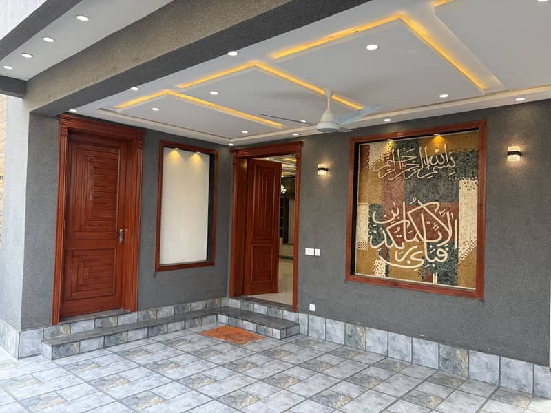 IEP ENGINEERING TOWN 10 MARLA BRAND NEW MODREN STYLE HOUSE IS AVAILABLE FOR SALE

                                                            alt=