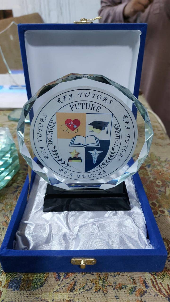 Shield , Awards. Glass shield | Trophies | metal & wood award trophie

                                                            alt=