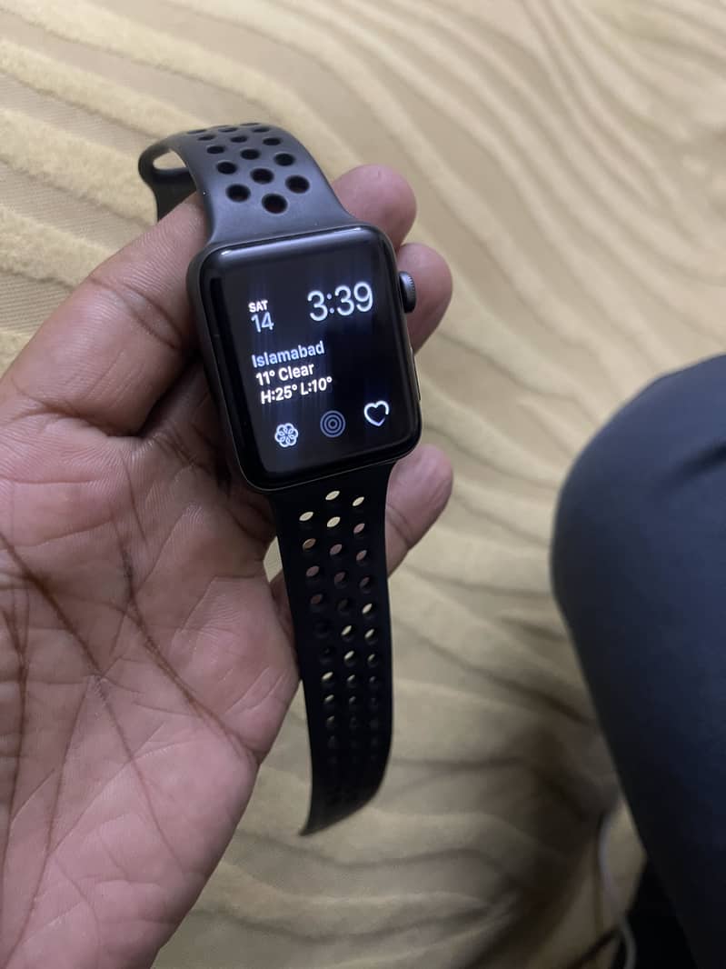 Apple watch 3 10/9.9 Nike edition

                                                            alt=