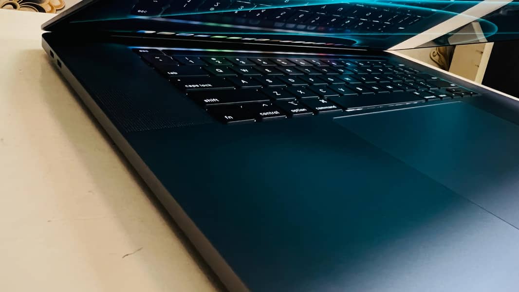 MacBook pro 2019_16"inch | i9 | 32GB | 512GB SSD

                                                            alt=