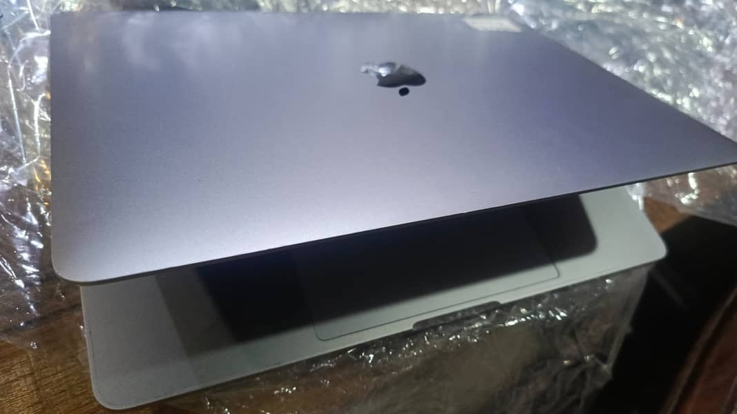 Macbook Pro 13 2017 8GB 256GB | Macbook

                                                            alt=