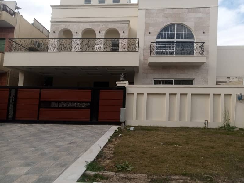 I-8 Brand New Ground Portion For Rent.

                                                            alt=