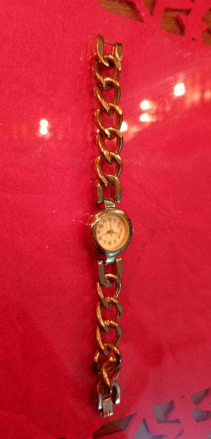 Stylish Golden Women Watch

                                                            alt=