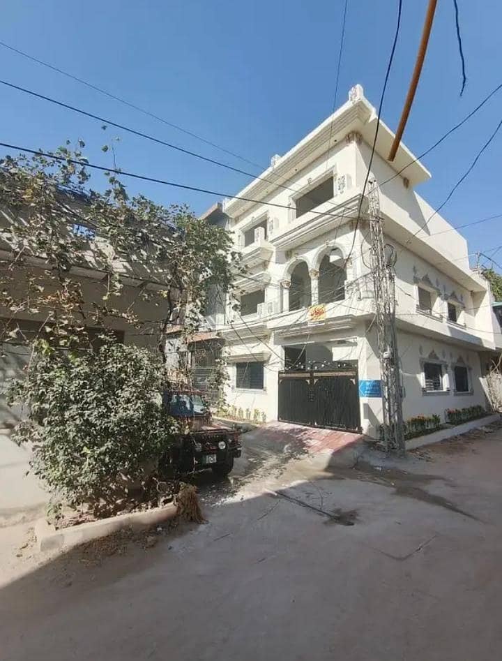 Luxury Brand New Corner Double Story House

                                                            alt=