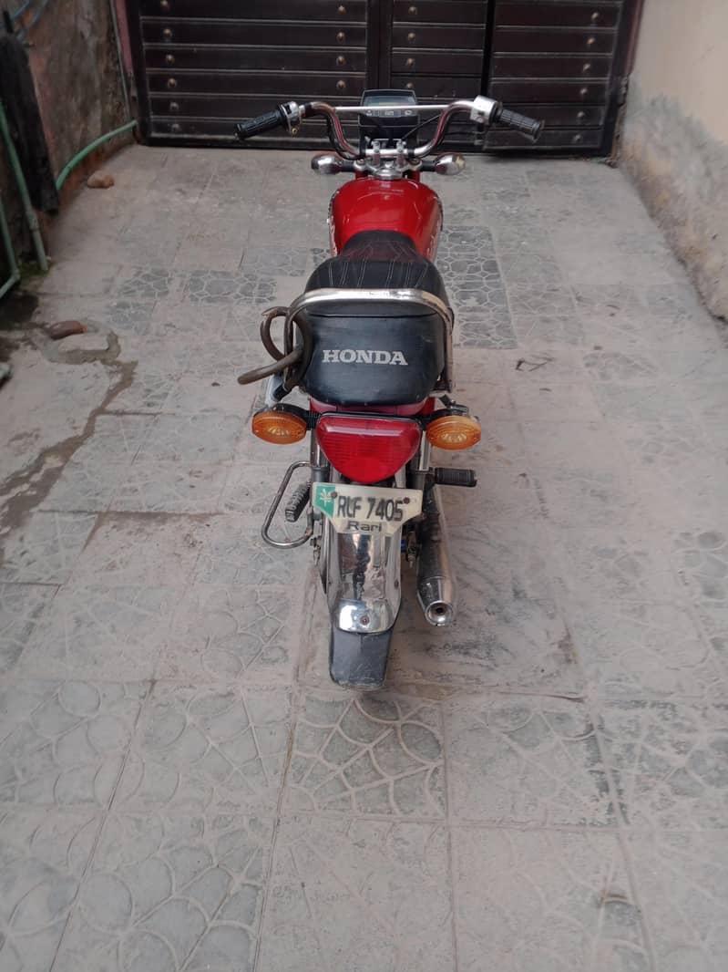 Honda CD 70 For sale

                                                            alt=