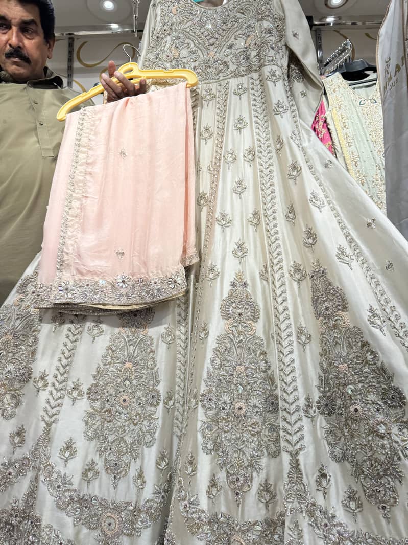 Dress | Walima Maxi | Bridal dress | Bridal maxi | weeding dress

                                                            alt=