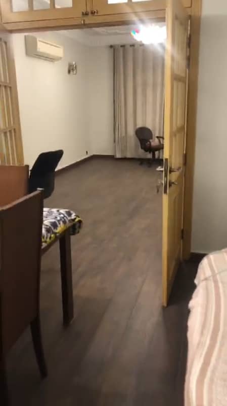 30/70 Beautiful House For Sale In G10

                                                            alt=