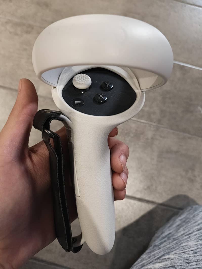 Meta Quest 2 128GB VR Headset with Elite Strap & Grips – 10/10

                                                            alt=