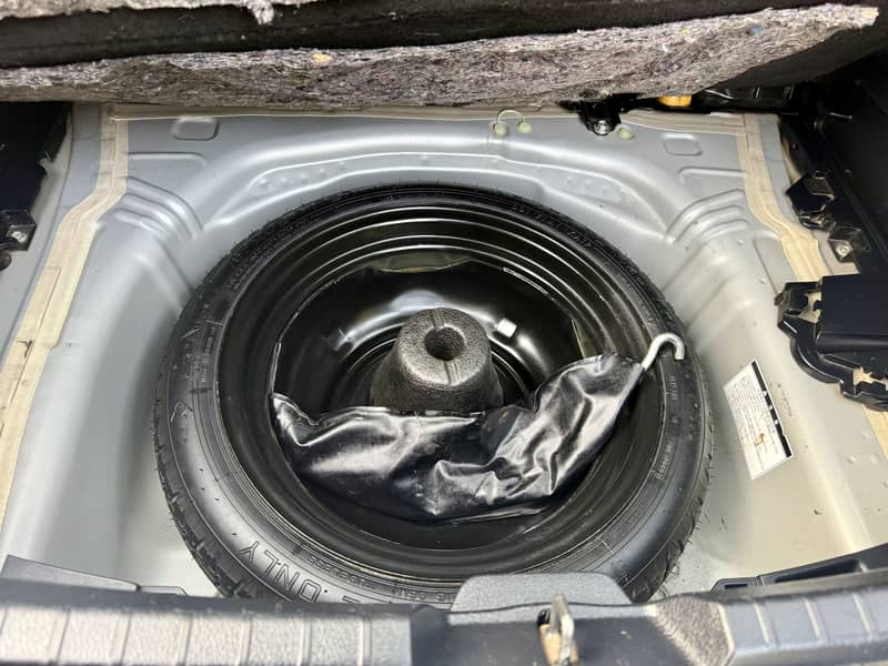 Toyota Vitz 2015/2019

                                                            alt=