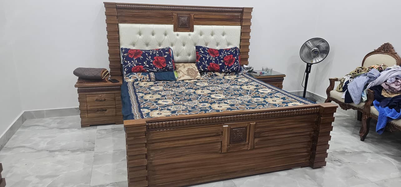 Bed set

                                                            alt=