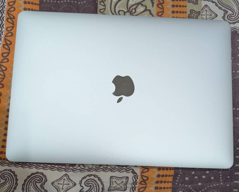 MacBook Pro 2019 16GB 256GB   10/10 Condition  Only Motherboard Dead

                                                            alt=