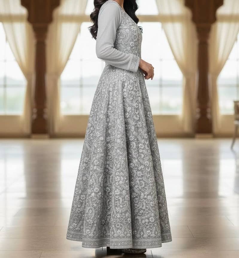 Beautiful bridal maxi Valima Barat

                                                            alt=