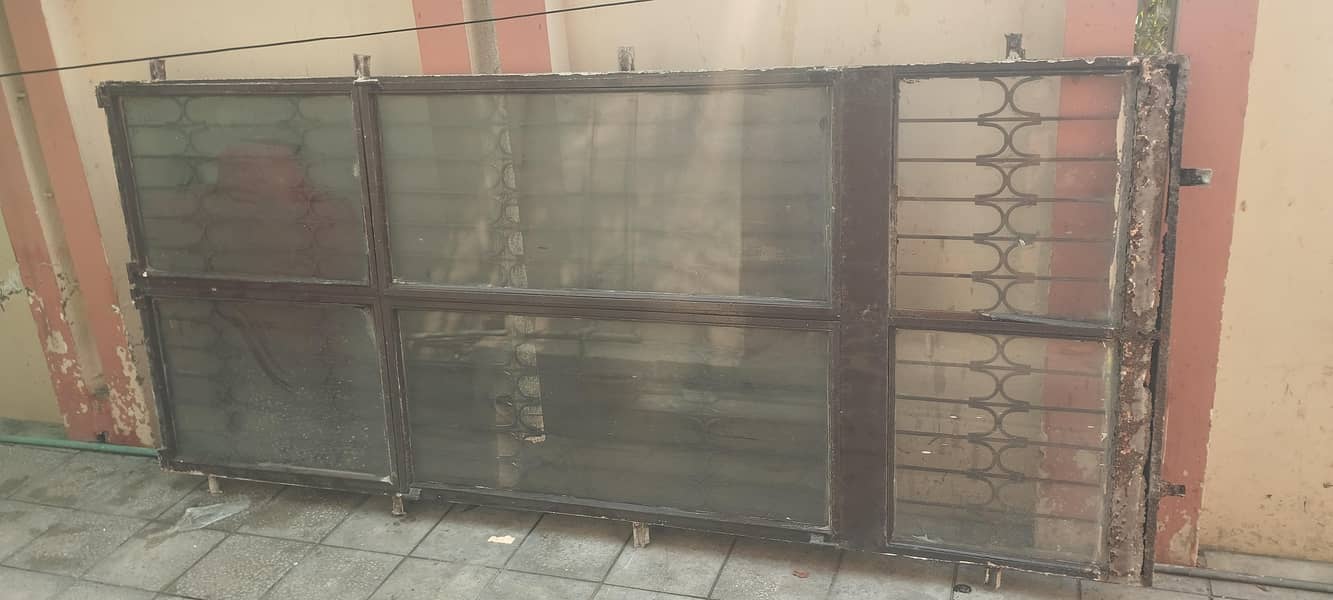 Soild Iron window 10*5

                                                            alt=