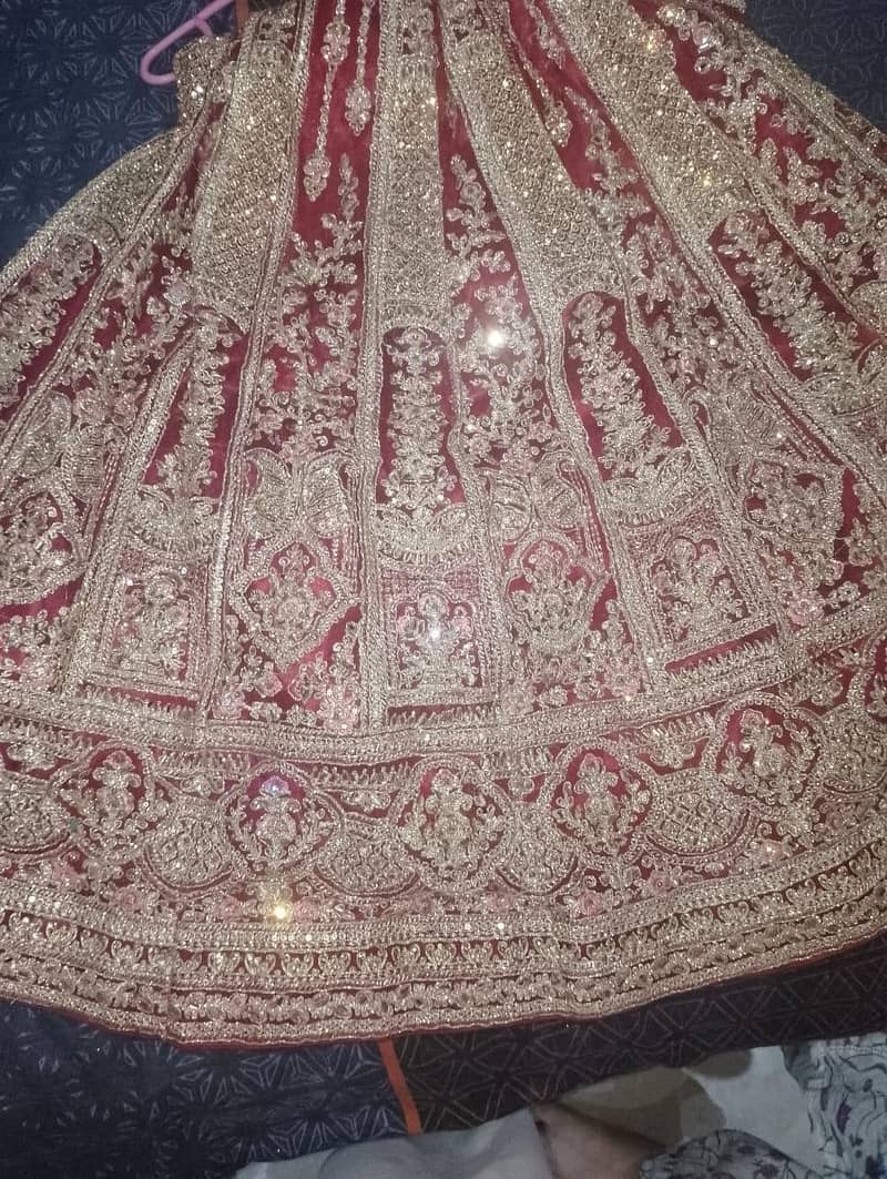 bridal lehenga

                                                            alt=