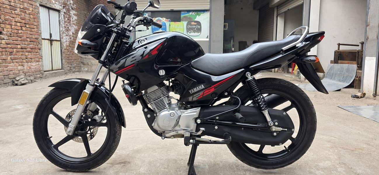 Yamaha YBR 125G- Excellent Condition|Year 2024/25|Call 0300-7901180

                                                            alt=