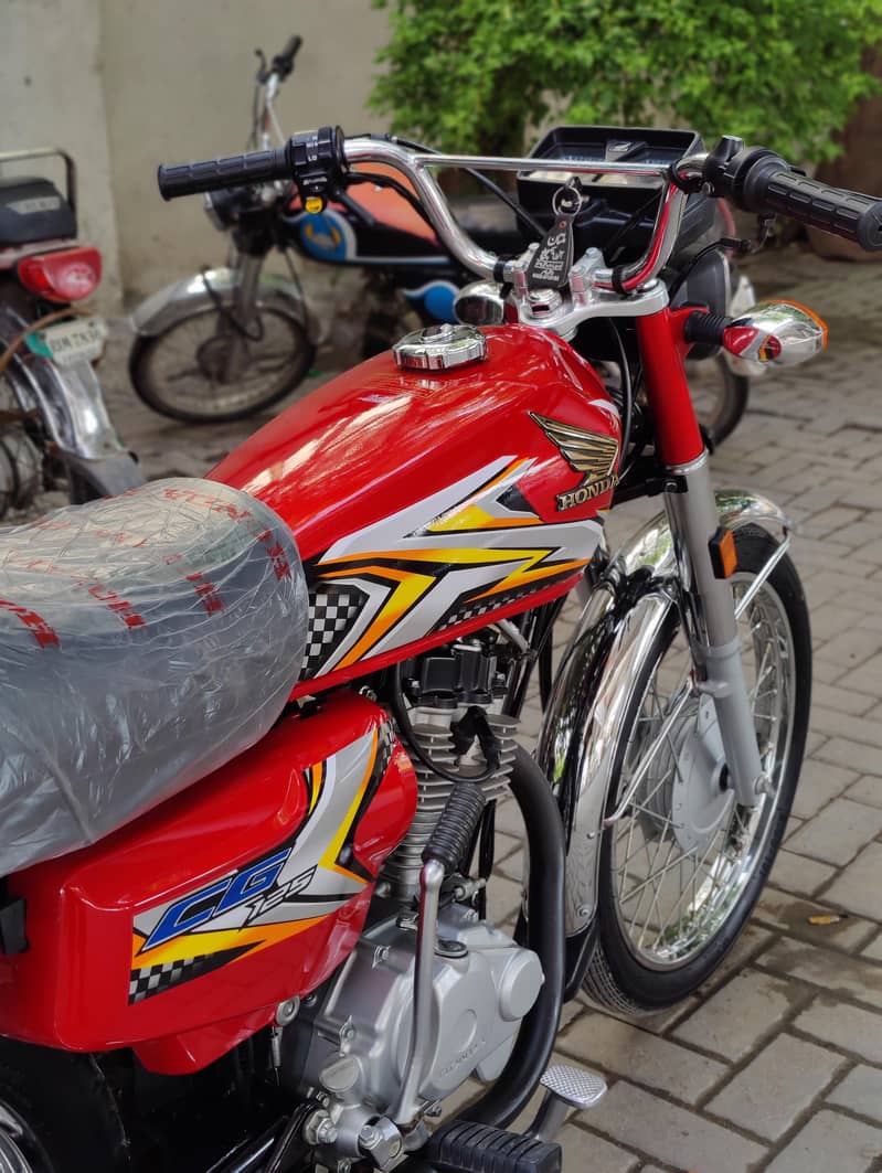 Honda CG 125 urgent sale need money

                                                            alt=