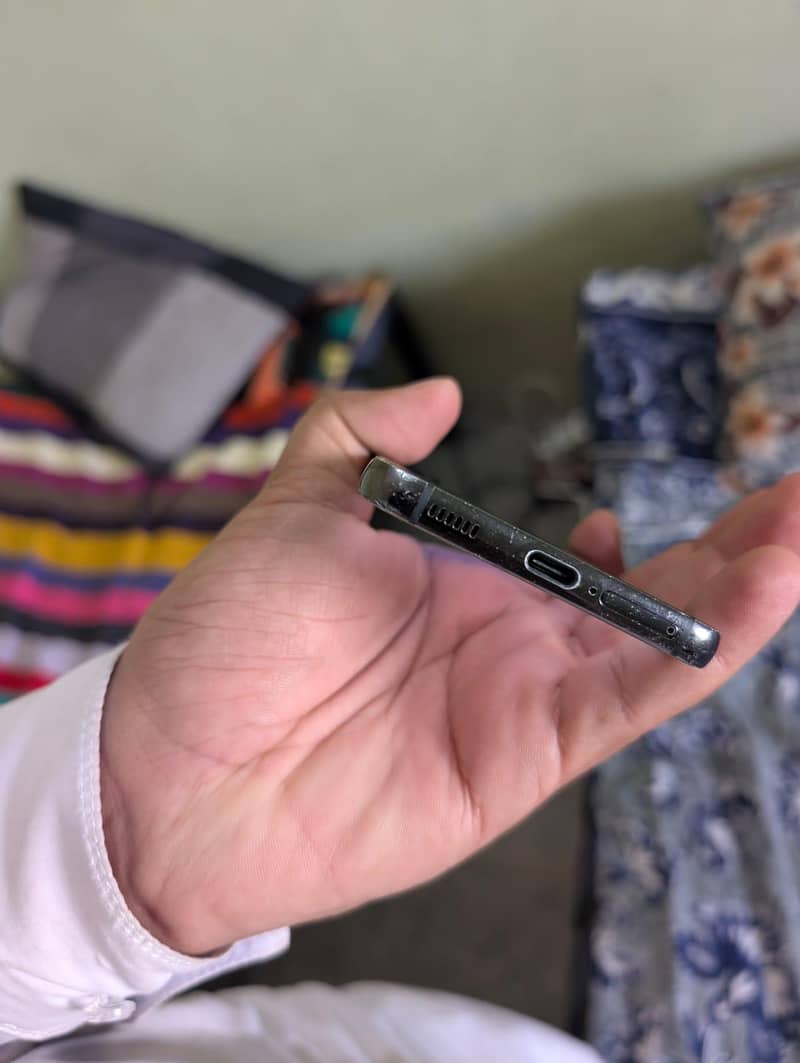 Samsung s22 non pta 8/256gb

                                                            alt=