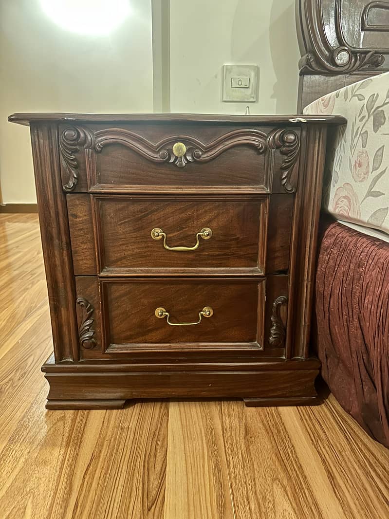 Bed King Size Regal Set | 2 Side Tables+Mattress |Solid Rosewood|

                                                            alt=