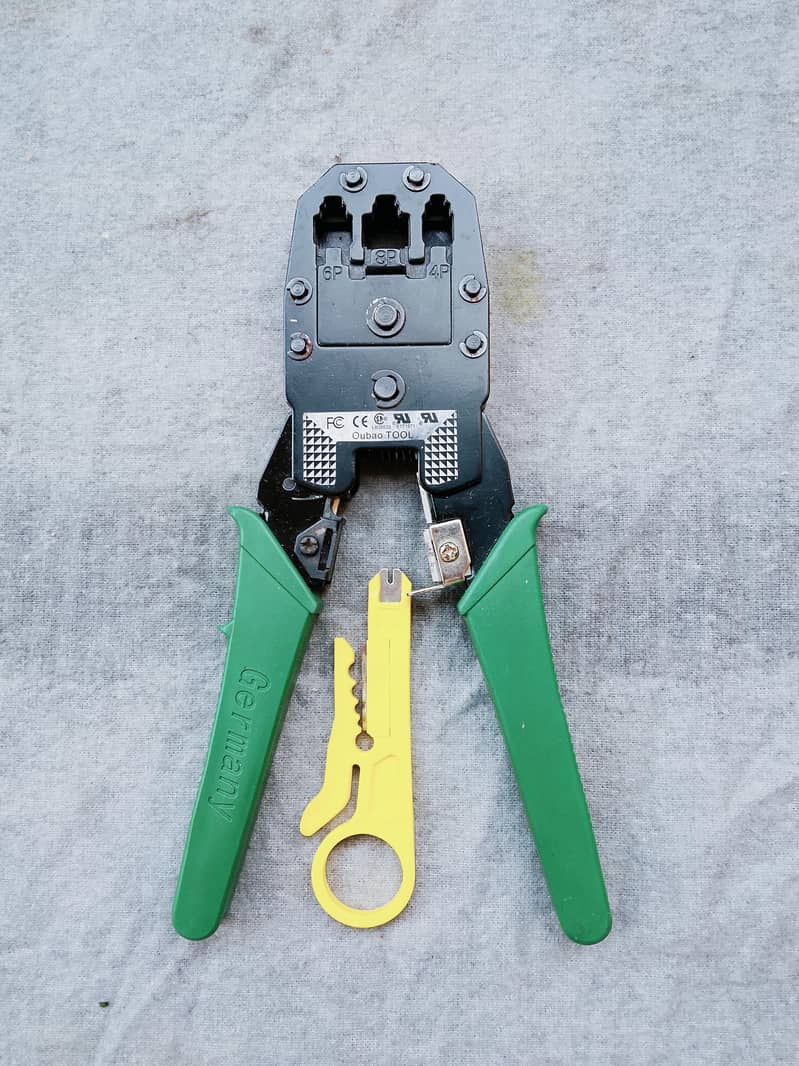 Internet cable tester and Crimper New

                                                            alt=