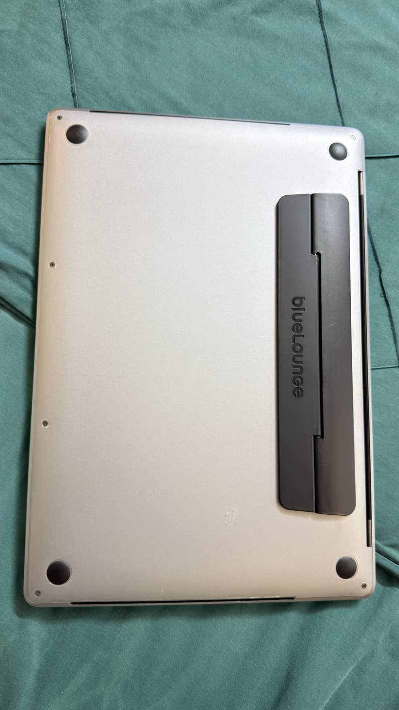 MacBook Pro 15" (2017) - Good Condition (Needs Battery Service)

                                                            alt=
