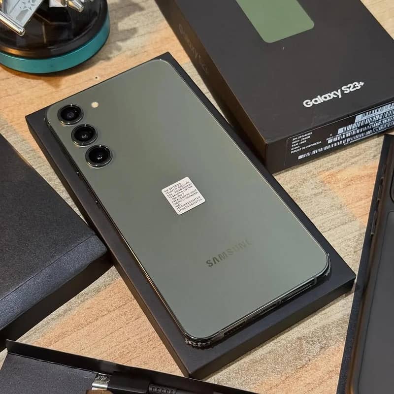 Samsung S23 Plus 5G , Samsung s22+  Plus 5G Boxpack Dual sin Approved

                                                            alt=