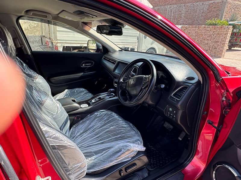 Honda Vezel 2016

                                                            alt=