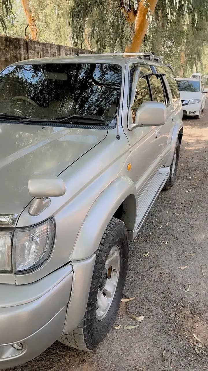 Toyota Surf SSR-X 2.7 1998 Model

                                                            alt=