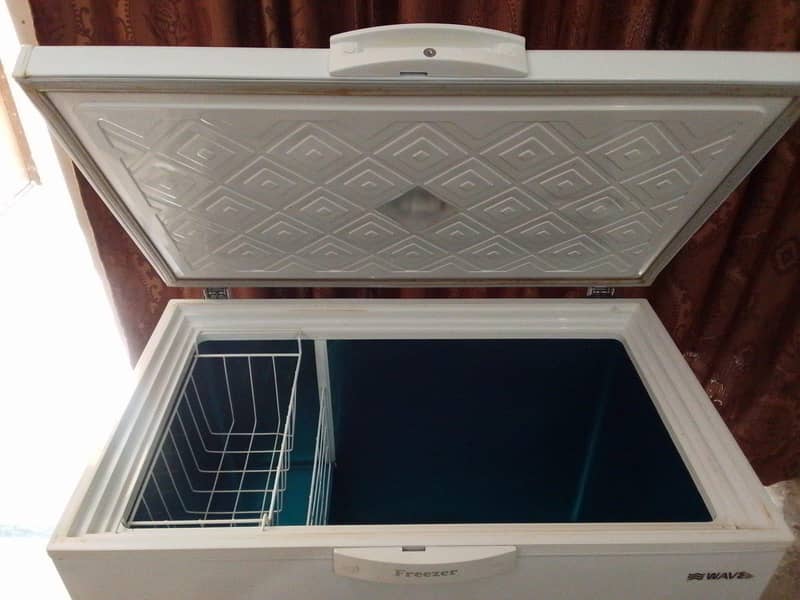 Waves Deep Freezer – Powerful Cooling & Spacious Storage

                                                            alt=