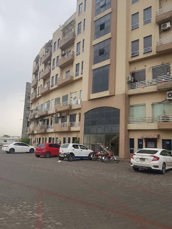 Par Day and short Time full furnish one BeD Room ment Available for rent Bahria Town Phase 6 family apartment

                                                            alt=