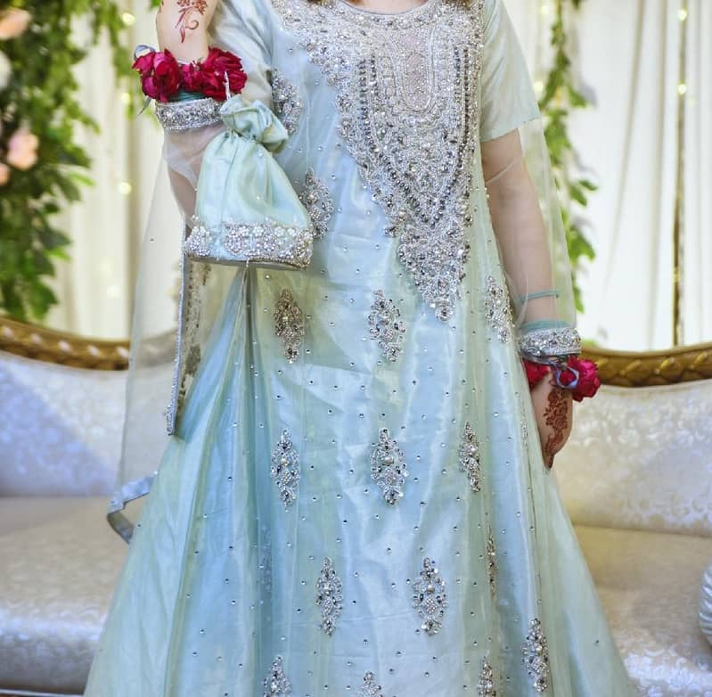 Engagement/Party Wear Maxi/Gown

                                                            alt=