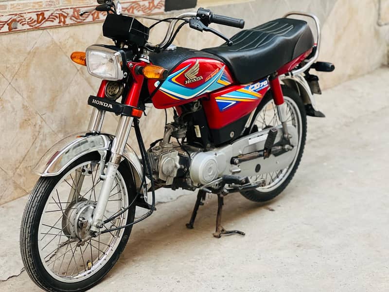HONDA CD70/ MODLE 2018C/ CONDATION 10 BY 9

                                                            alt=