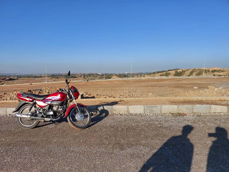 10 Marla Residential Plot for Sale Bahria Town Phase 8 Extension | Lowest Price Deal

                                                            alt=