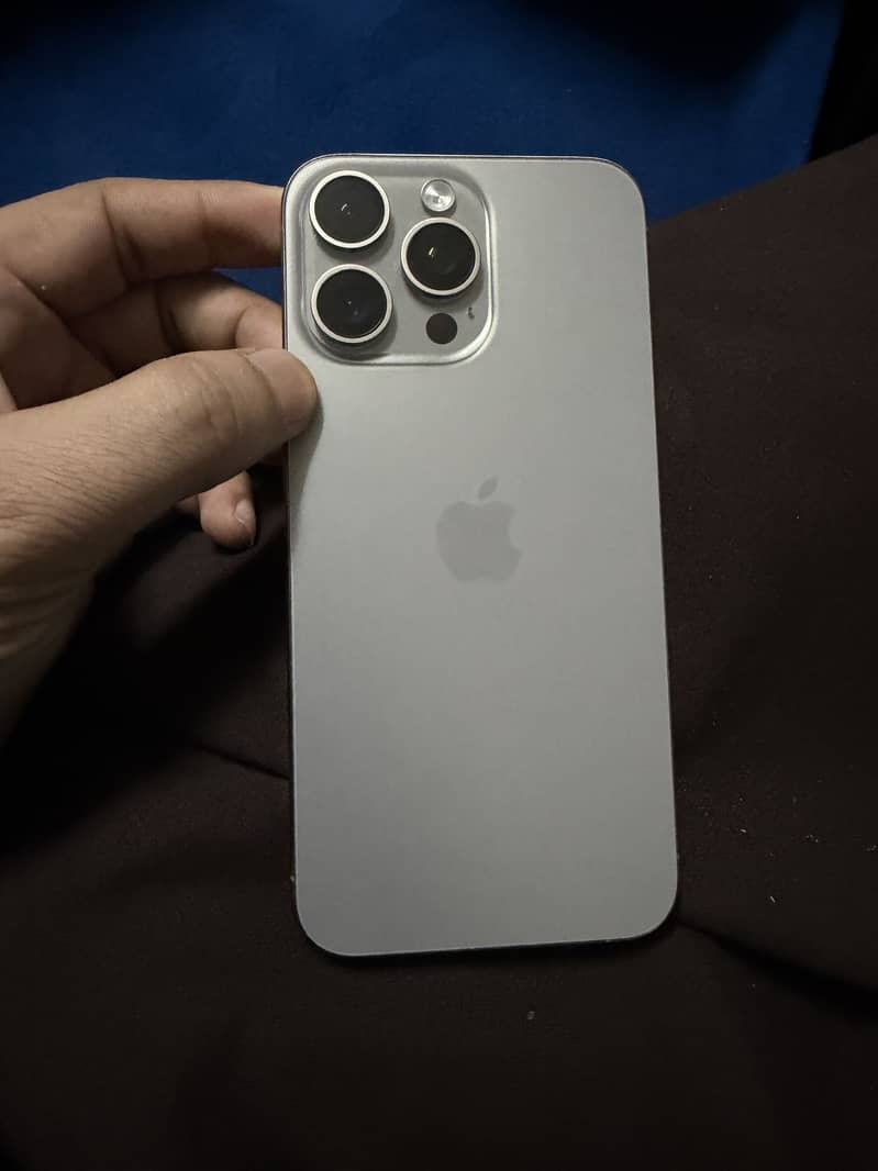 Iphone 15 pro max dual phesical 90%

                                                            alt=