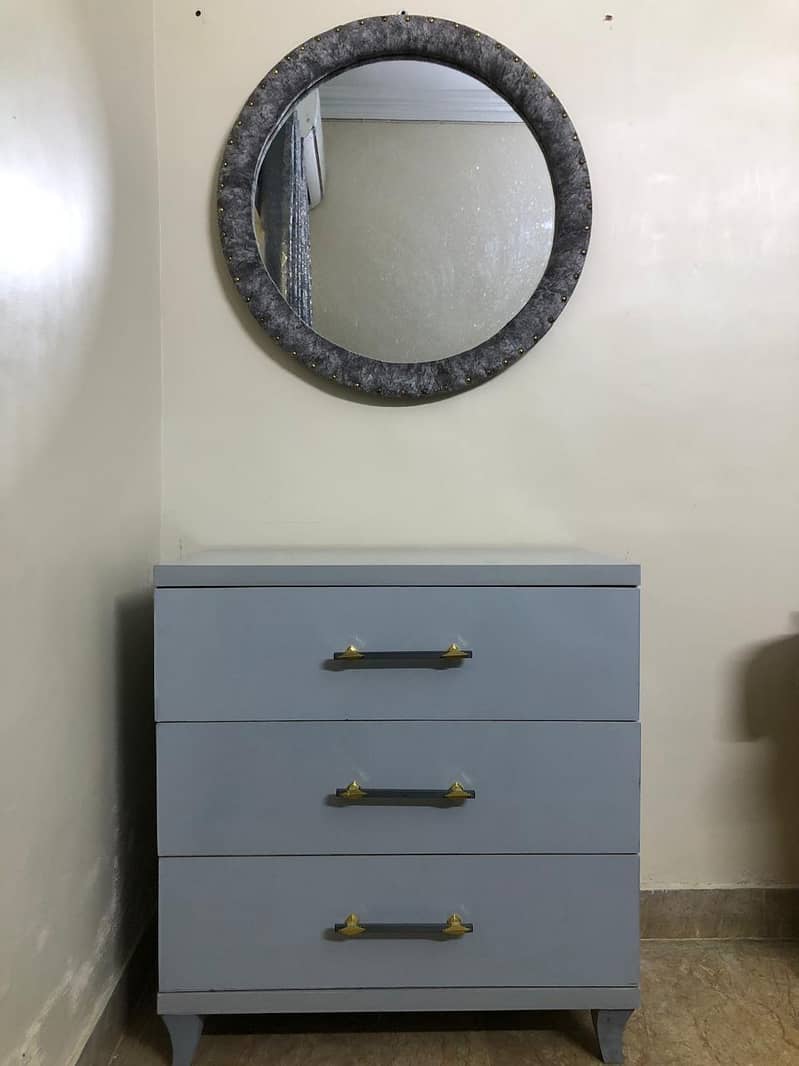 Bedroom Complete Set Sidetables/Cupboard/Dressing

                                                            alt=