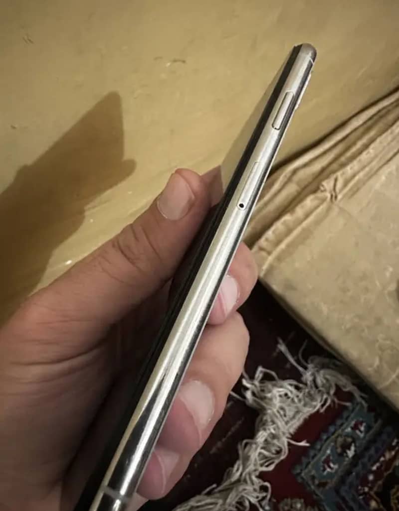 ipone xsmax 256 gb Physical + sim 2 9 PTa  say regaster hea