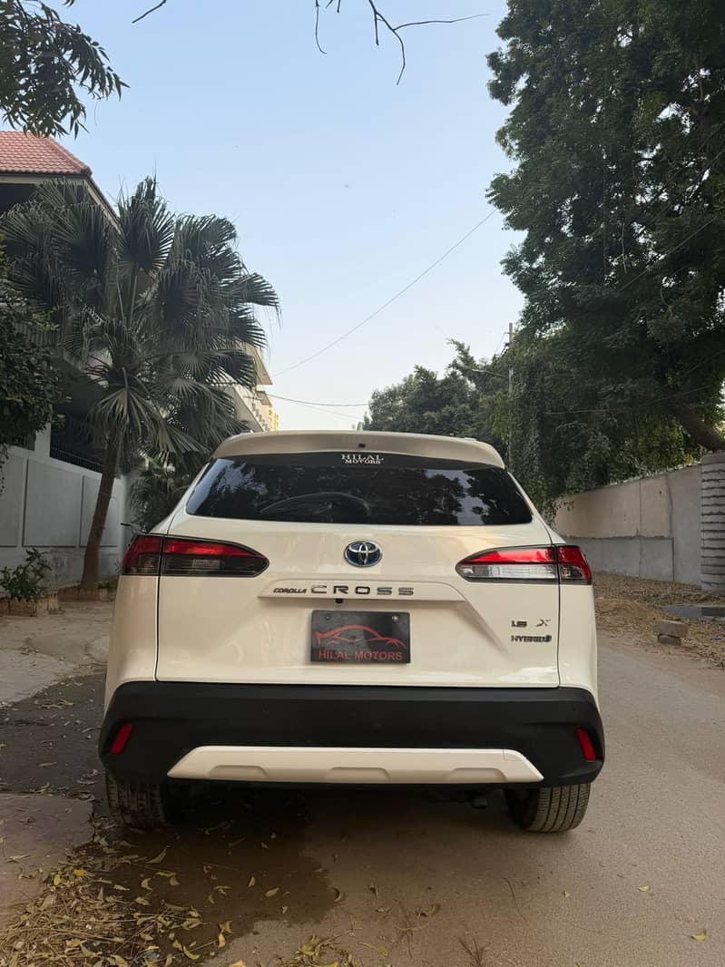 Toyota Corolla Cross 1.8 Hybrid 2024

                                                            alt=