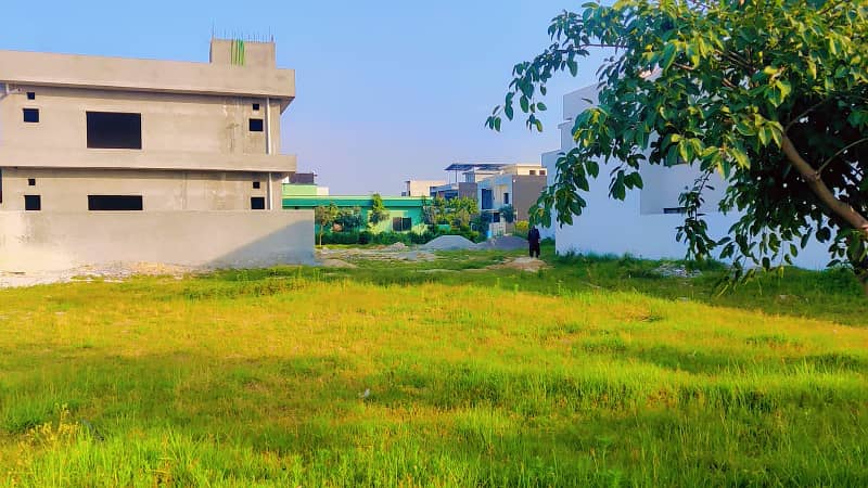 10 MARLA PLOT FOR SALE IN F-17 MPCHS FIRST COME FIRST AVAIL THIS OPERTUINTY

                                                            alt=