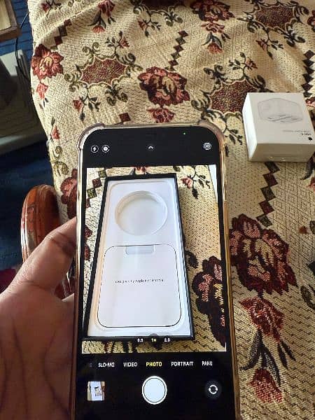 Apple I phone 128 GB memory water pack

                                                            alt=