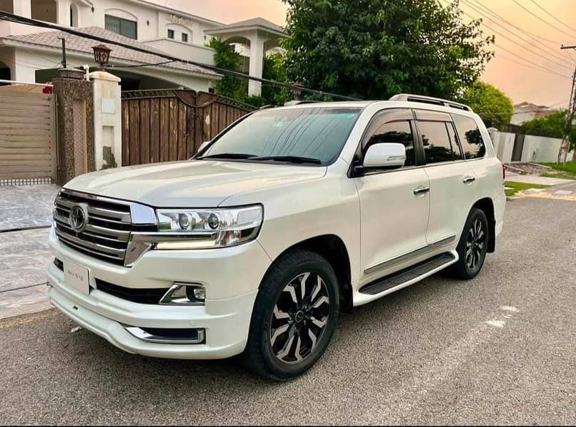 Rent a Car Fortuner/V8/Car Rental/Ride/Airport/Event/Tours/Altis/Gli

                                                            alt=