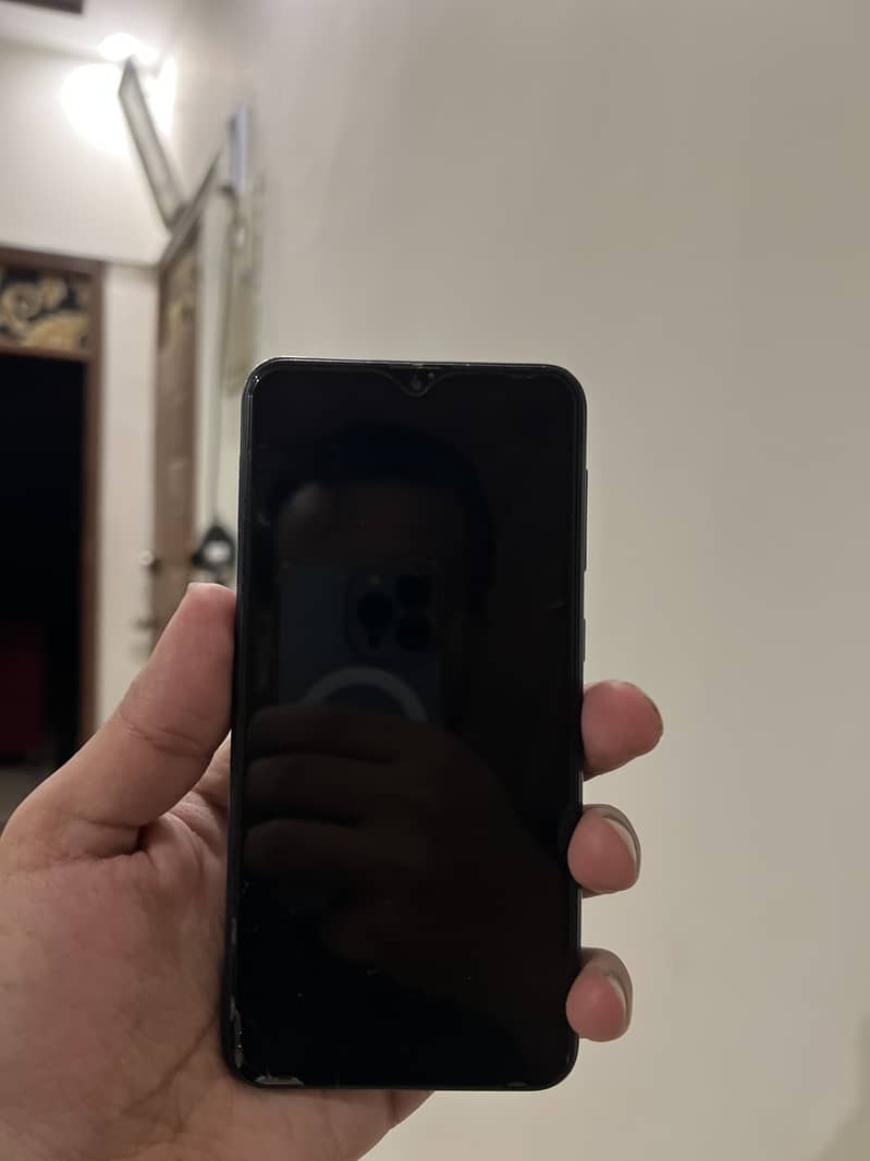 Samsung galaxy m10

                                                            alt=