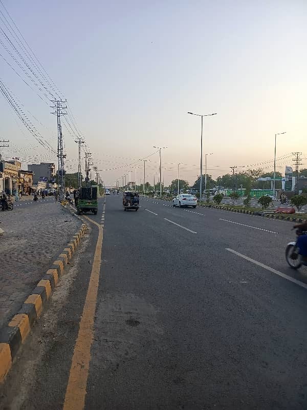 Hot Location Defence Moor Ideal For All Business Already  Business Hub  Area Near CBD, Beacon House School, Packages Mall, Cavalry Ground

                                                            alt=