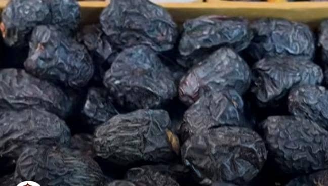 Ajwa Dates from Madina Premium Quality available

                                                            alt=
