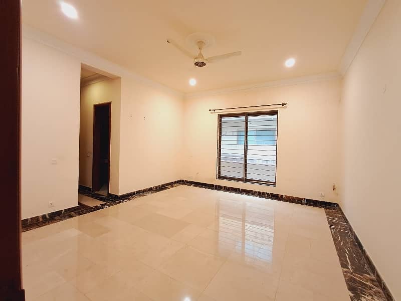 F-10/2 idea location Ground with basement Brand new House 6 bedroom with attached bathroom 2drawing dining 2kitchen for rent

                                                            alt=