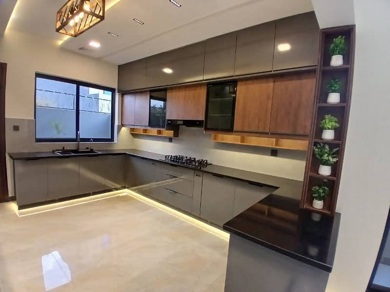 Luxury Mumtaz City 8 Marla House For Sale

                                                            alt=