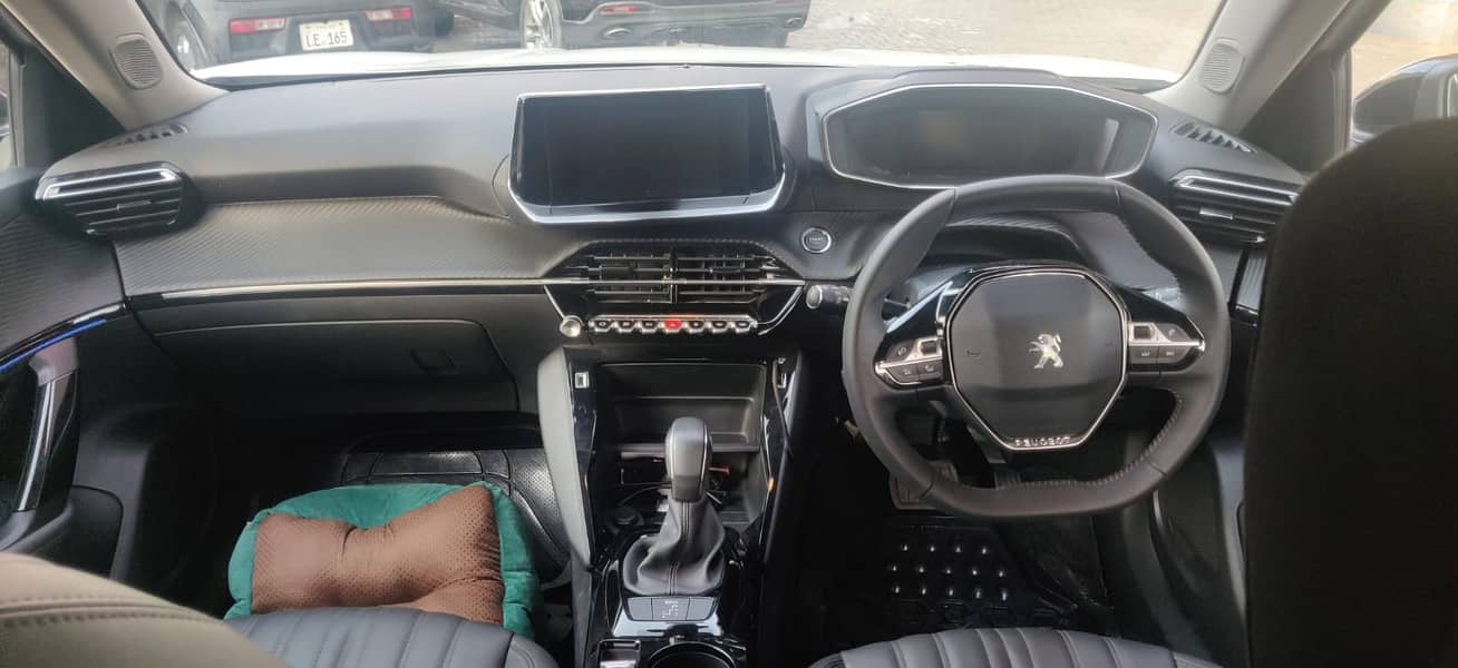 Peugeot 2008 Allure 2024

                                                            alt=