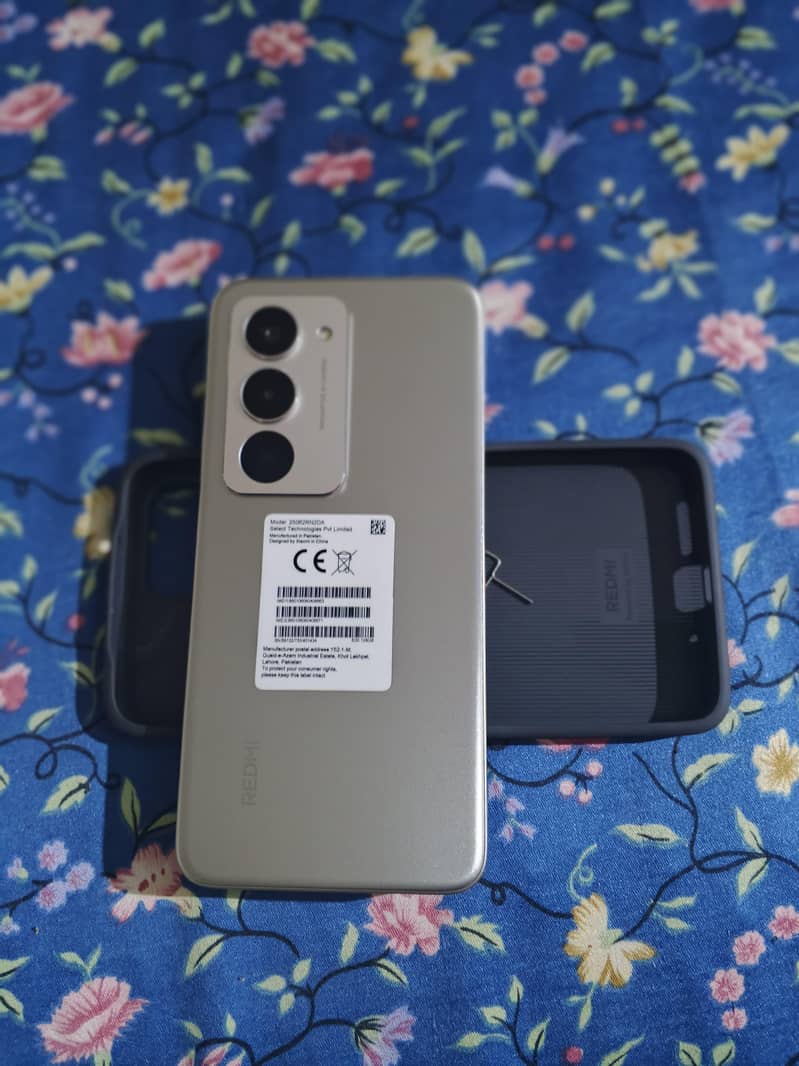 Redmi 15 8/128

                                                            alt=