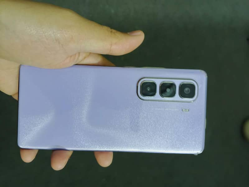 Infinix hot 50 pro plus 8/256

                                                            alt=