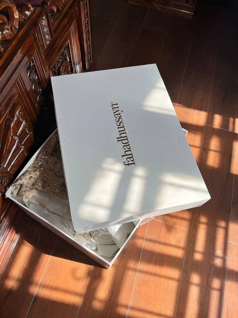 Excellent Fahad hussayn bridal Dress

                                                            alt=