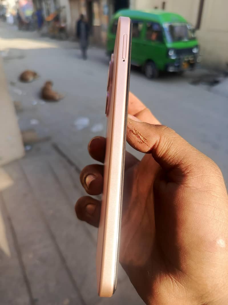 infinx smart 9hd box charger available

                                                            alt=